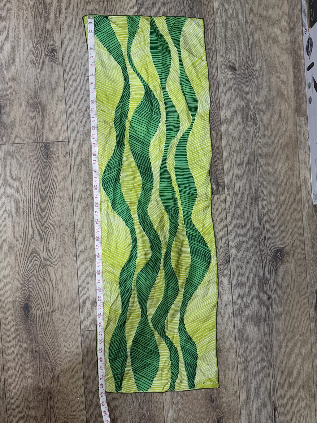 Green Wave Pattern Silk Scarf